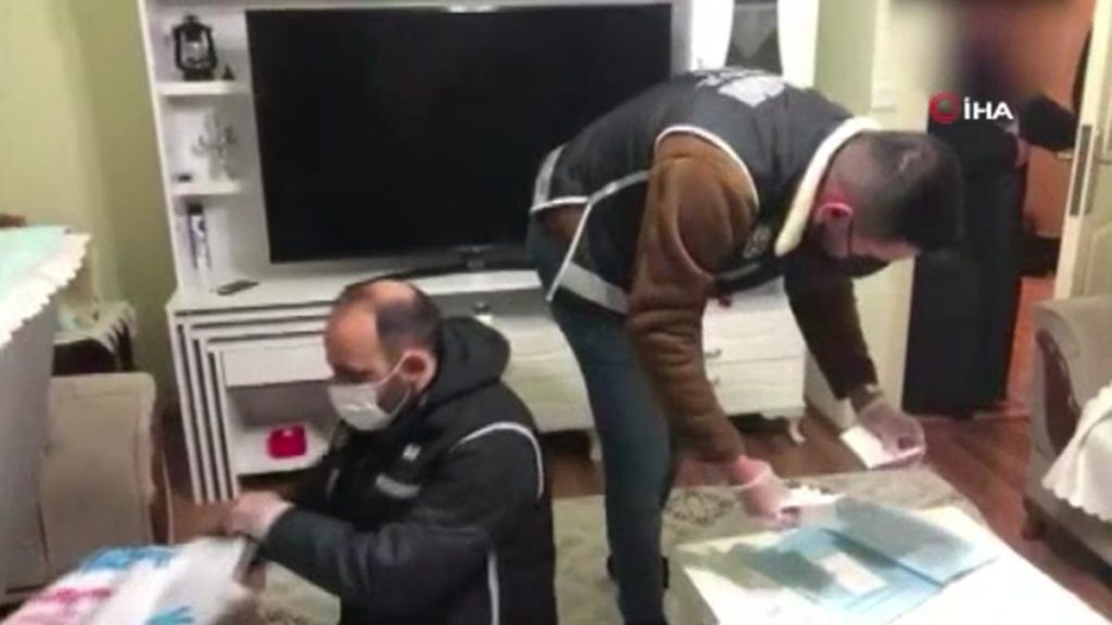 Senet dolandırıcılığının şebeke lideri, eski avukat çıktı