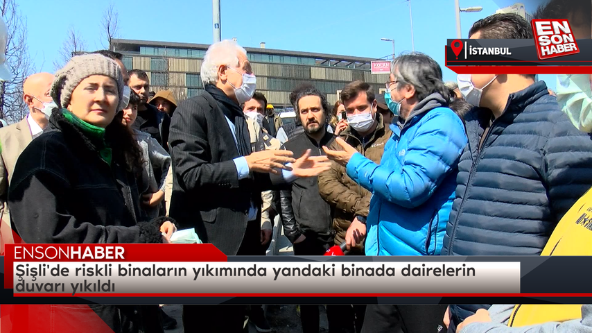 Şişli’de riskli binaların yıkımında yandaki binada dairelerin duvarı yıkıldı