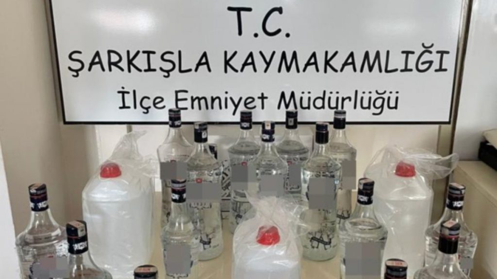 Sivas’ta polisin gözünden kaçmadı, sahte alkol üreten kişi yakalandı
