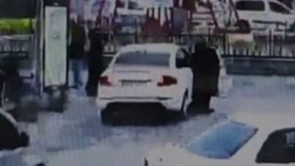 Sultangazi’de güçlükle toplanan ameliyat parasının çalınma anı