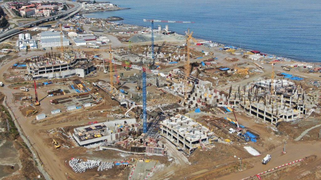 Trabzon Şehir Hastanesi inşaatı yükselmeye başladı