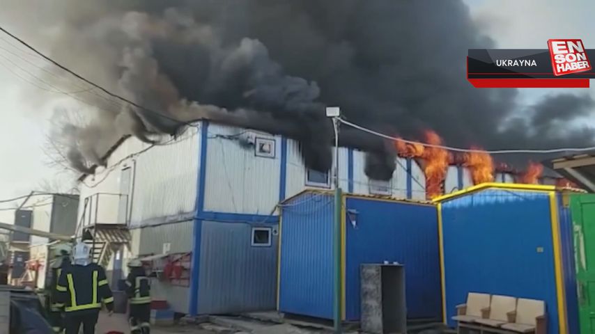 Ukrayna’da hava saldırılarının ardından yangın çıktı