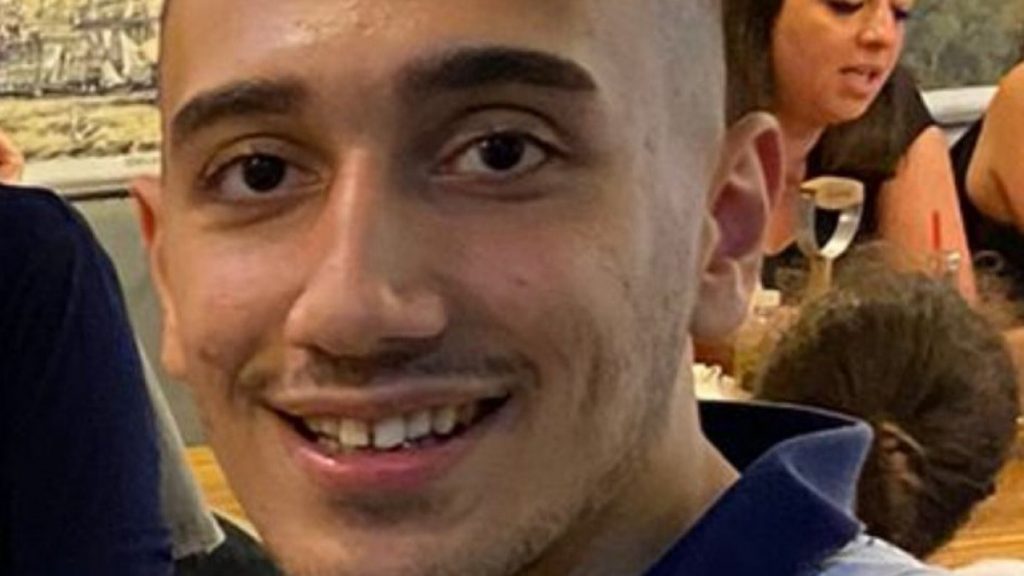 Ümraniye’de 21 yaşındaki genç, işe giderken kalbinden bıçaklandı