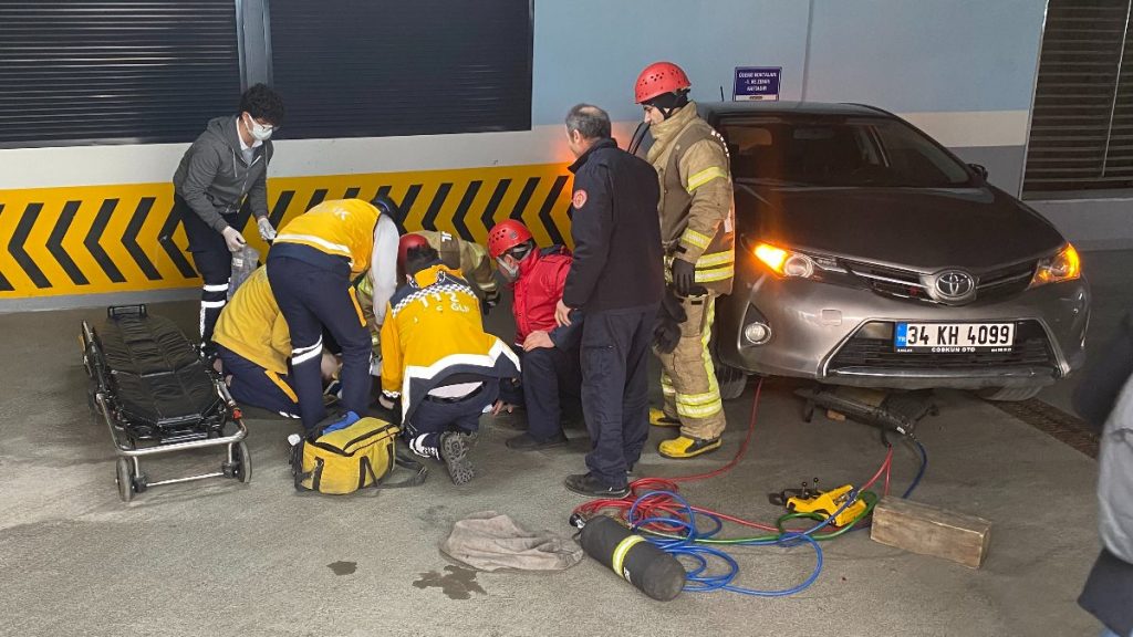 Ümraniye’de el frenini çekmeyi unutan sürücü, tekerleğin altında kaldı
