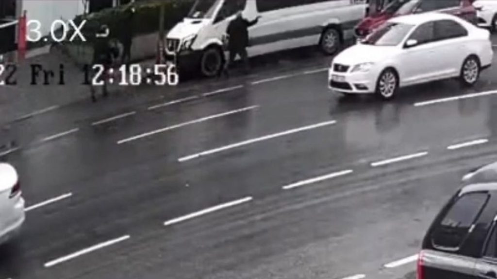 Üsküdar’da filmleri aratmayan görüntüler: Gaspçılara kurşun yağdırdı