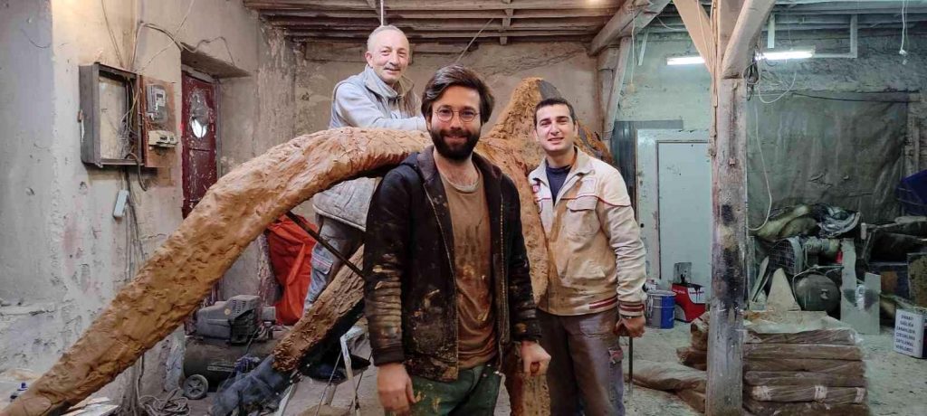 Yapımı aylar sürüyor gören gerçek sanıyor