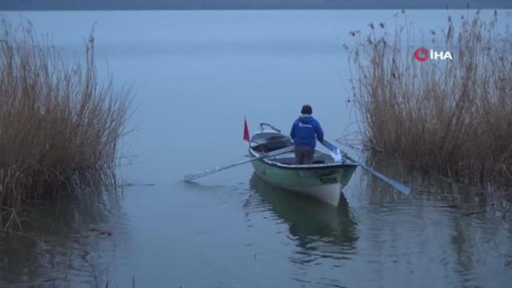 Yaren Leylek ve balıkçı Adem Amca bir kez daha buluştu