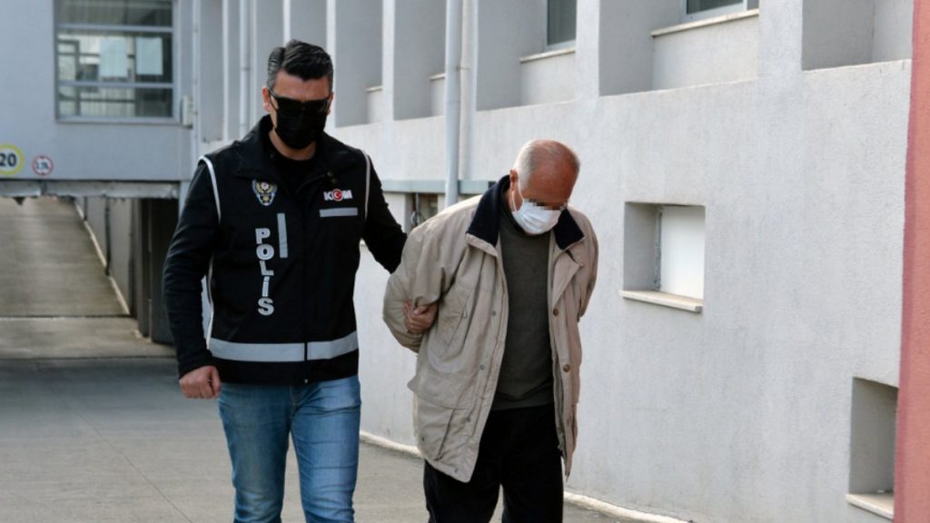 Adana’da çantasından sahte 416 bin lira çıktı: Haberim yoktu