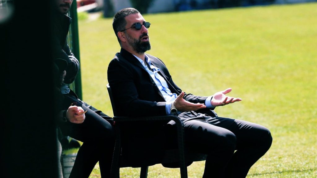 Arda Turan U19 maçını takip etti