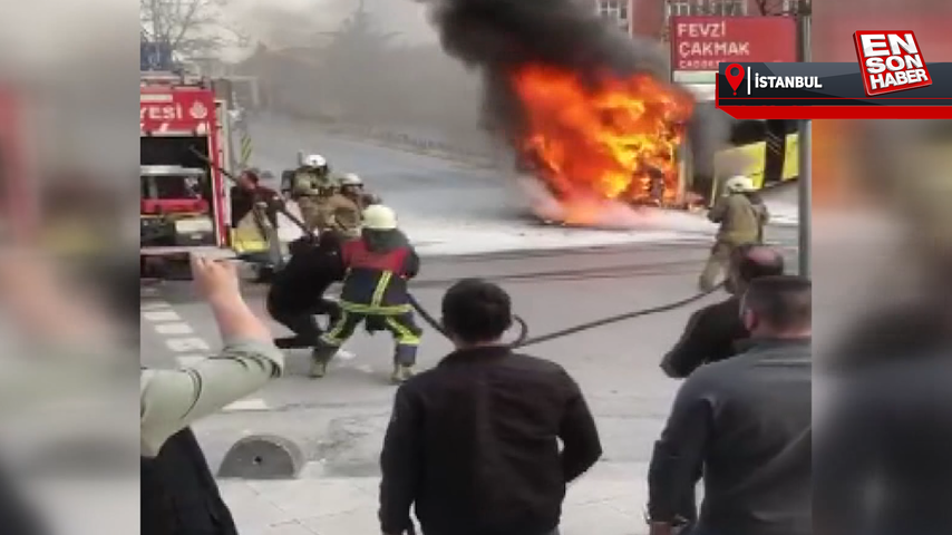 Bağcılar’da İETT otobüsü alev alev yandı