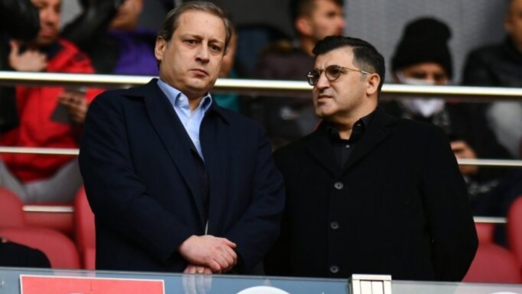 Burak Elmas’tan Florya’ya destek telefonu