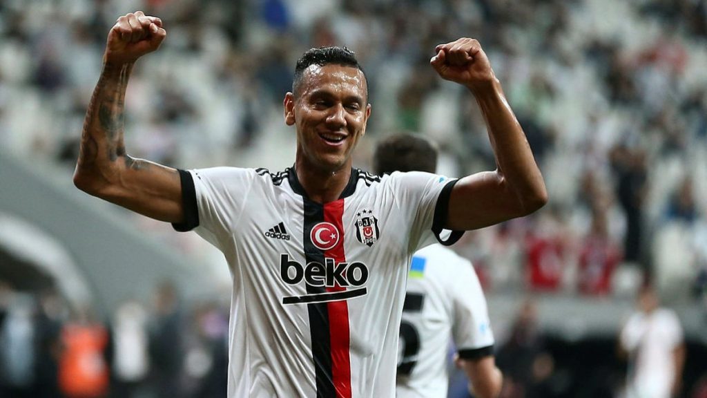 Corinthians Josef de Souza’yı istiyor