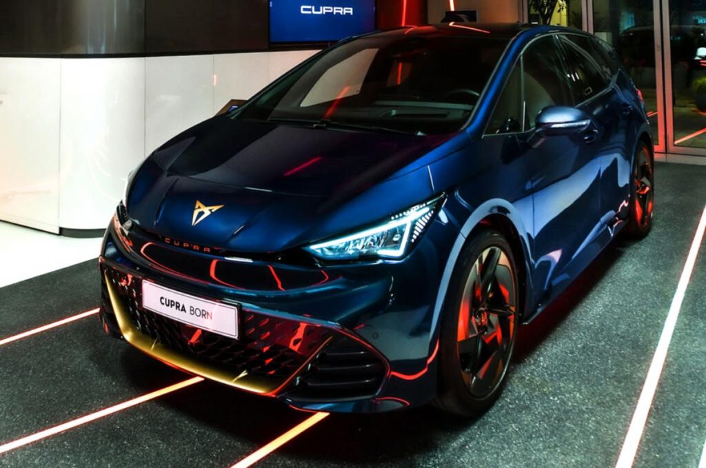 CUPRA Born Doğuş Otomotiv Plus Deneyim Merkezi’nde