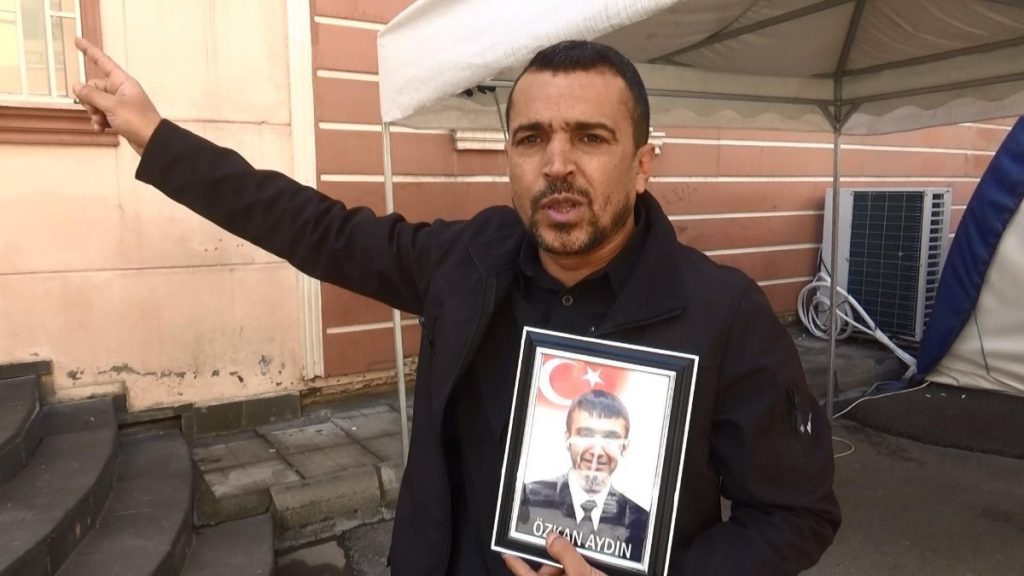 Diyarbakır’daki baba, dağdaki gençlere ‘dönün’ çağrısı yaptı