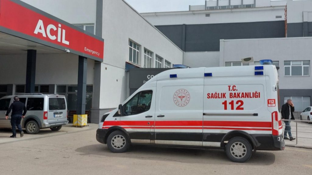 Erzurum’daki okulda düzenlenen yarışma sonrası 40 öğrenci 14 öğretmen zehirlendi