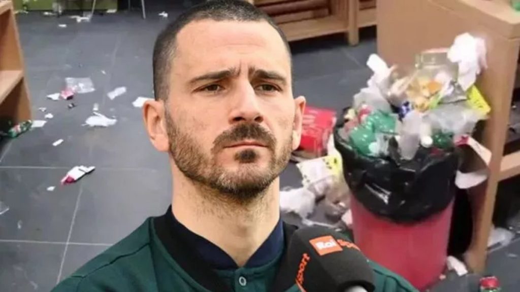 Leonardo Bonucci, soyunma odası için özür diledi