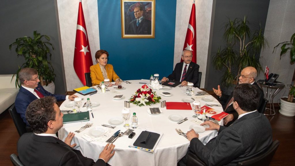 Muhalefet partilerinin toplantısında Atatürk ayrıntısı