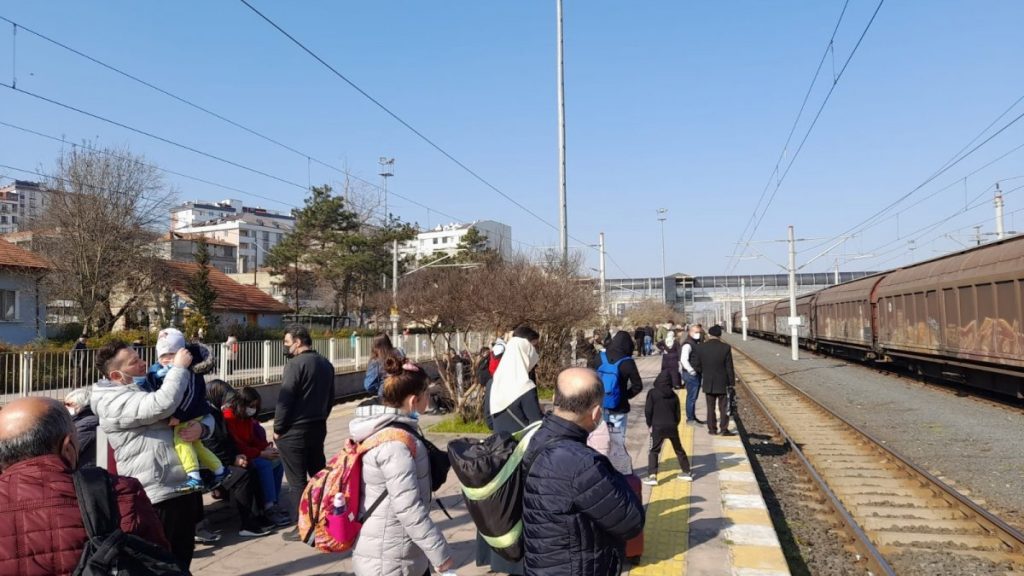 Otobüs fiyatları artınca trene rağbet yağdı