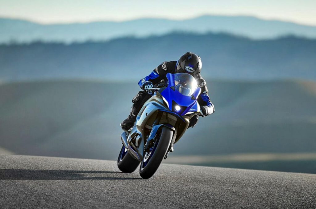 Yamaha’dan yeni nesil supersport: R7