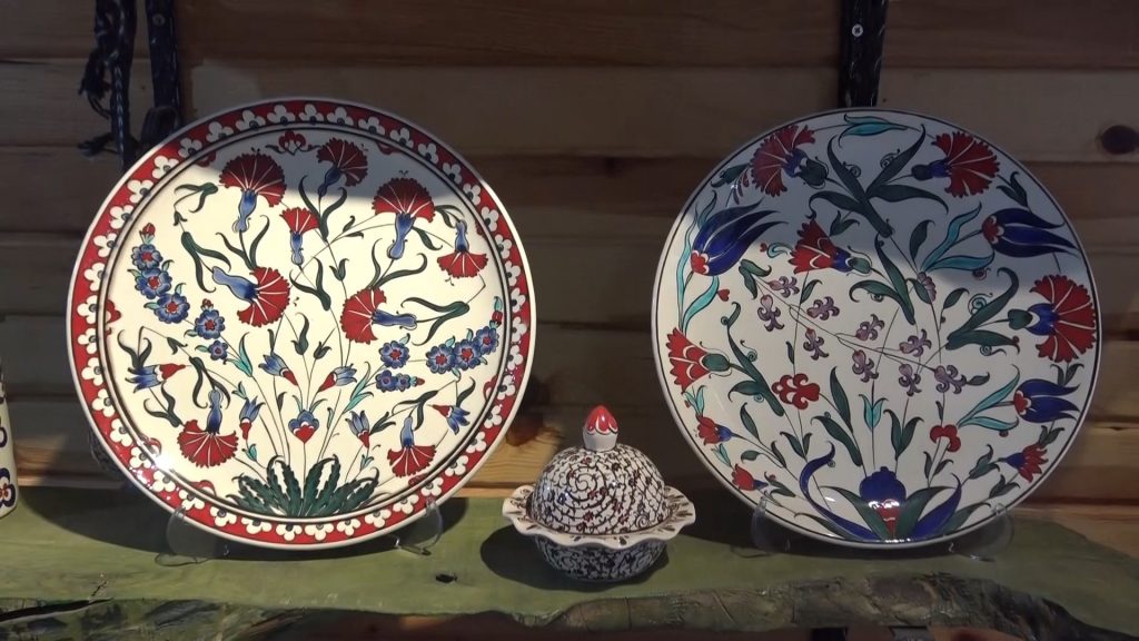  İznik’in seramik tabakları Amerika’da sofraları süslüyor