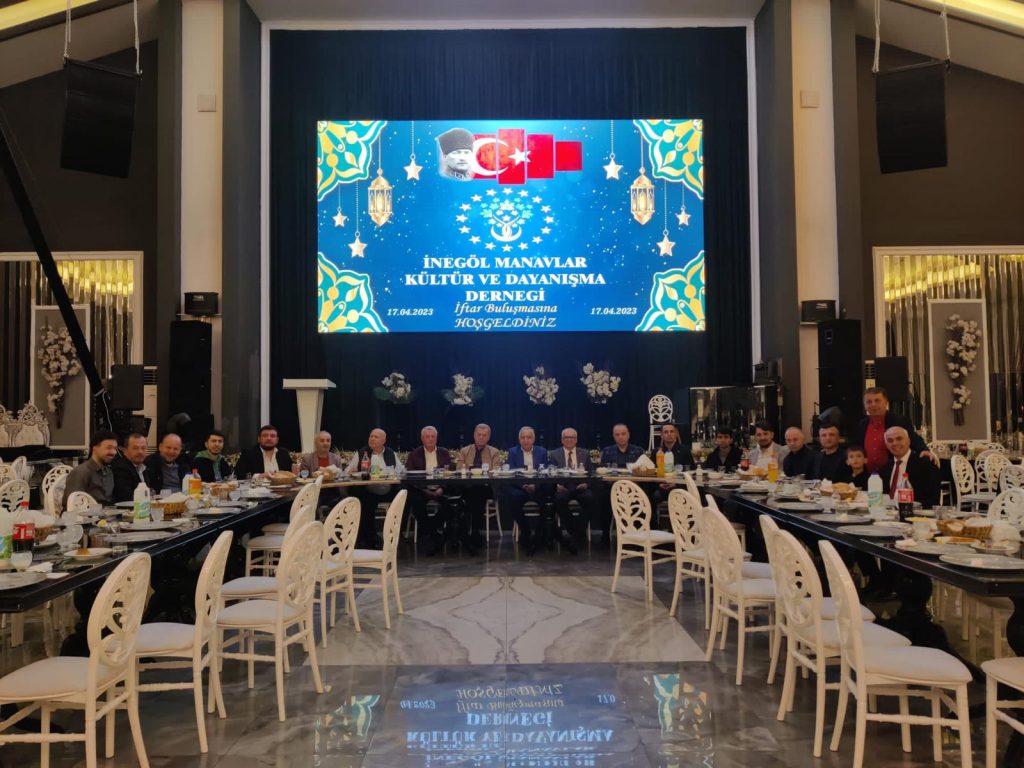 Manavlardan siyaseti buluşturan iftar